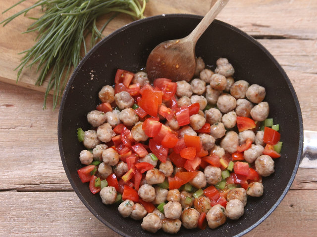 Orecchiette integrali con polpettine e agretti | Ricette ...